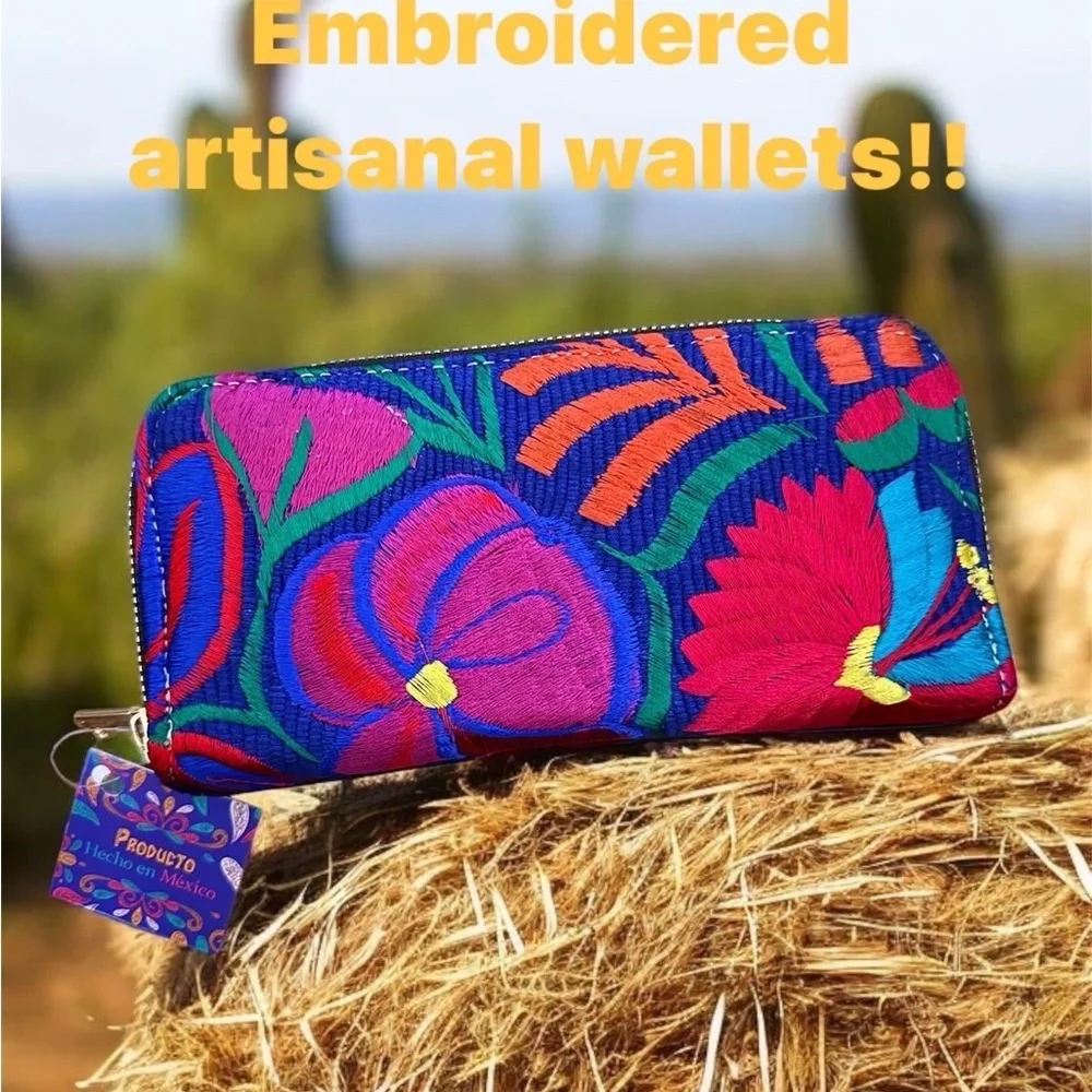 Black Wallet, Embroidered Wallet, Handcrafted in Mexico, Women’s Wallet - Picture 2 of 10